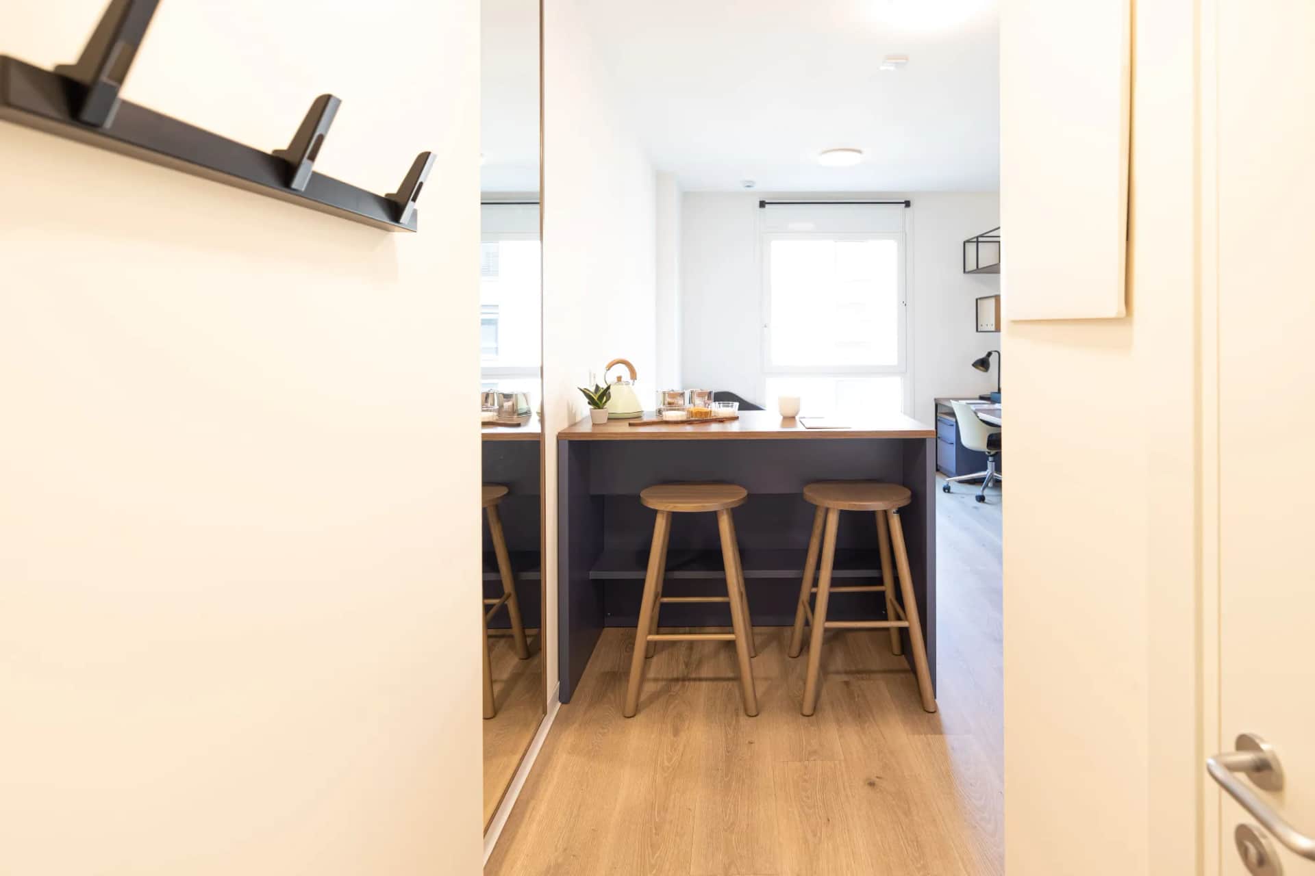 Smart Studio Low