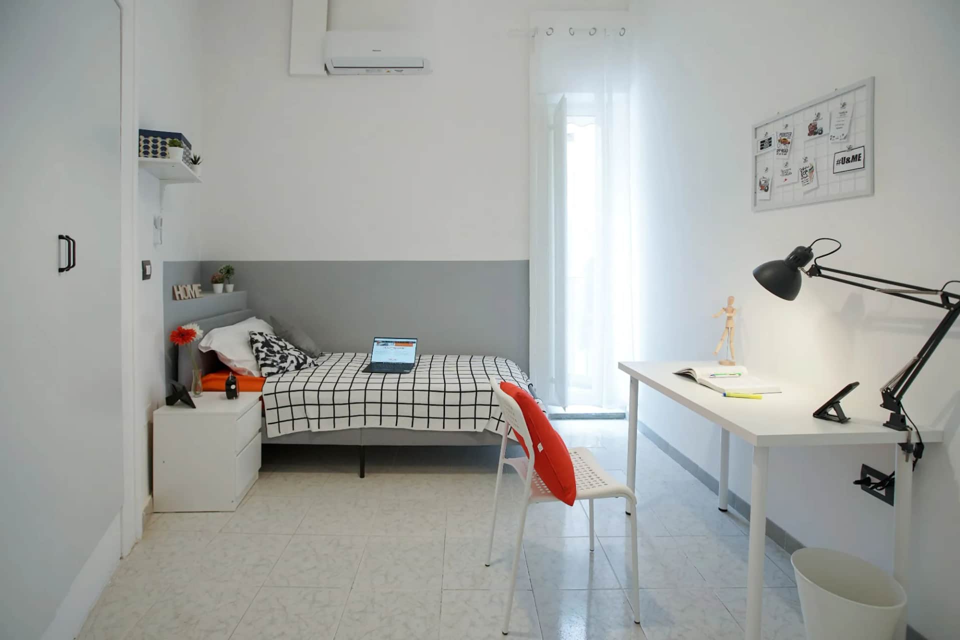 Stanza privata a Naples