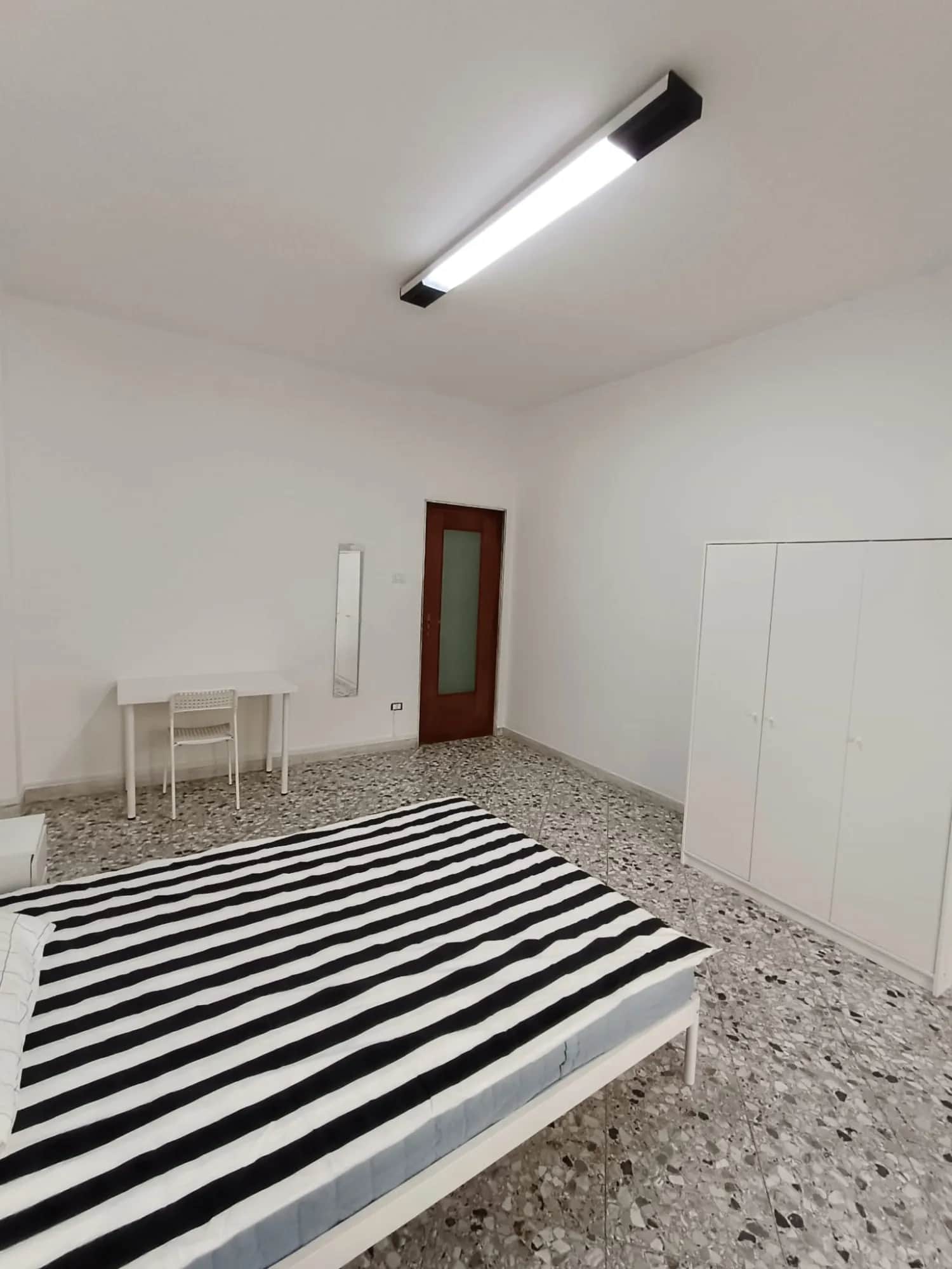 Stanza privata a Bari