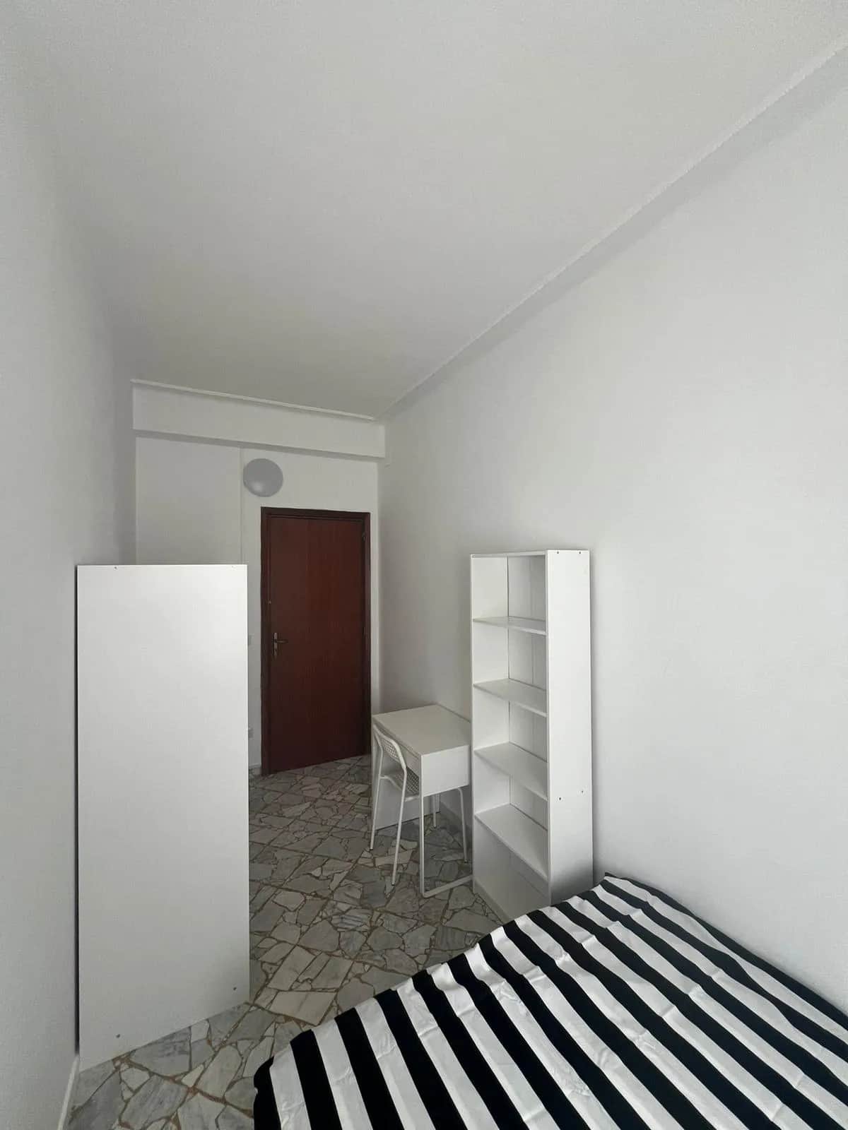 Stanza privata a Bari